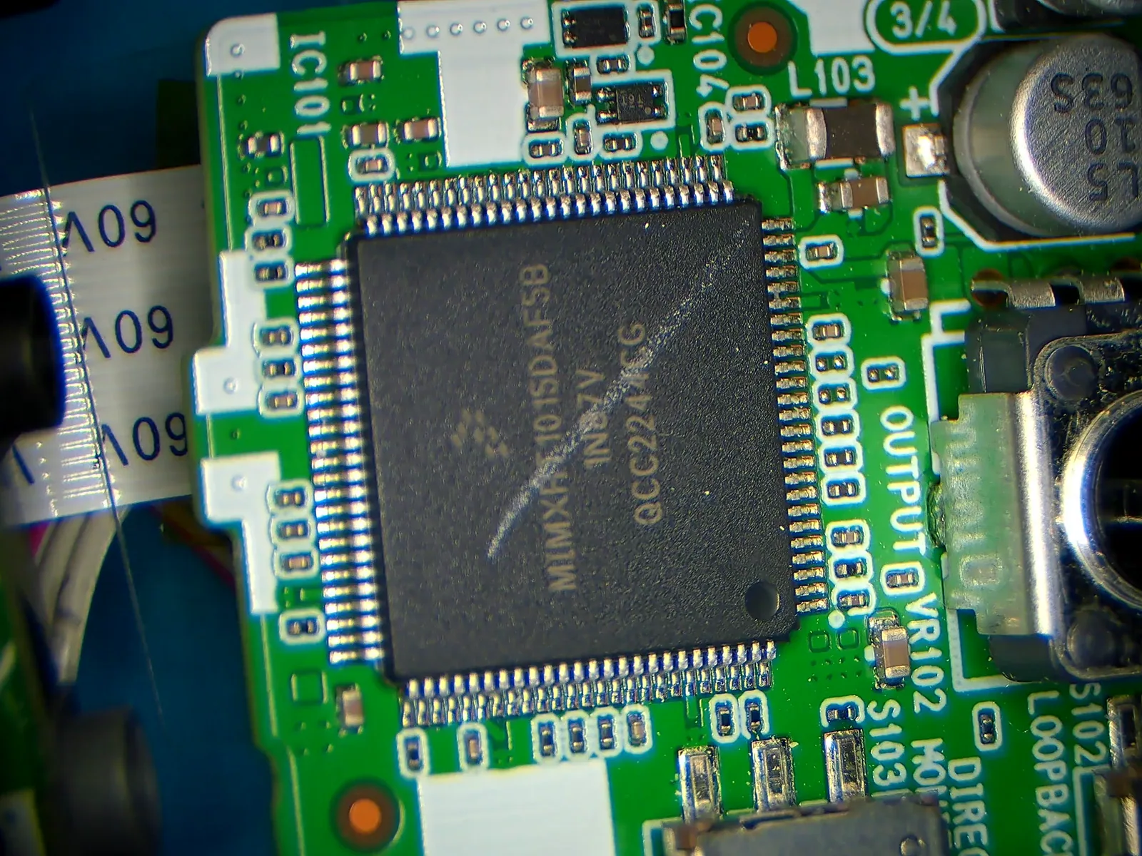 AMS-22基板上のNXP i.MX RT1015マイコン