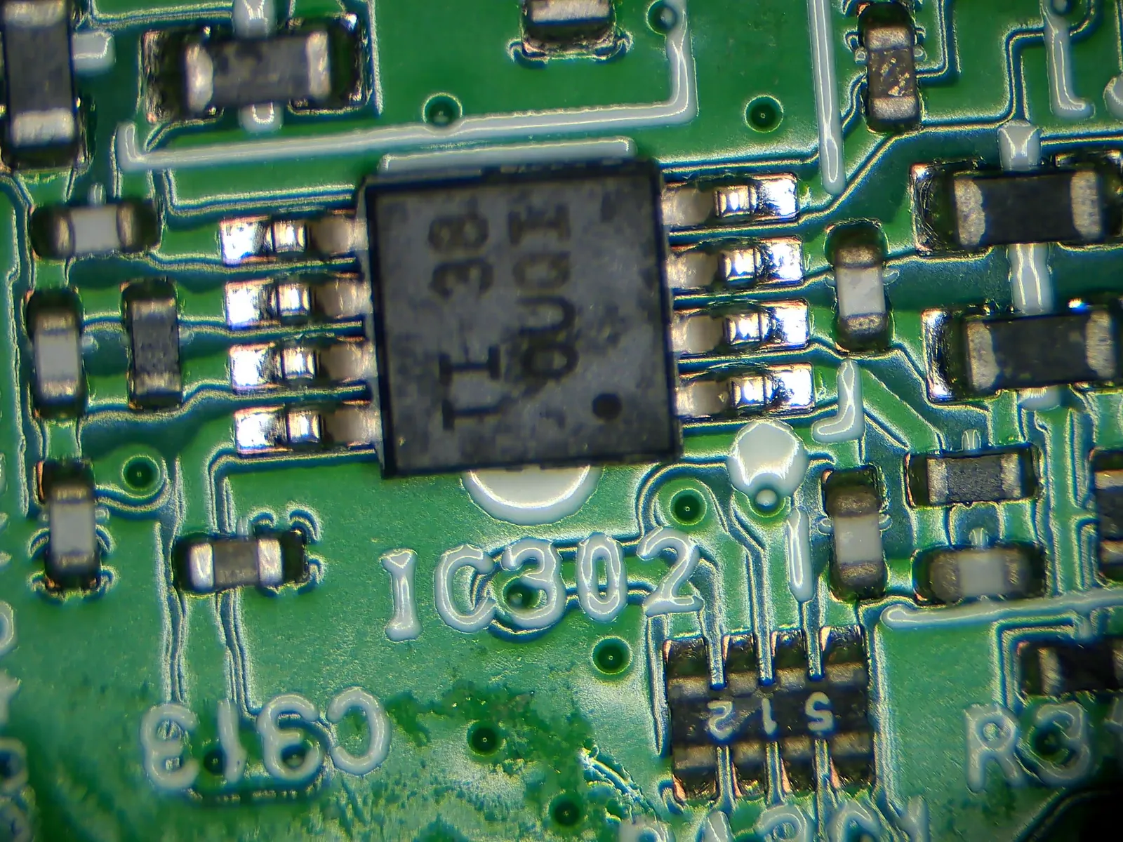 AMS-22基板上のOPA1662とみられるオペアンプ